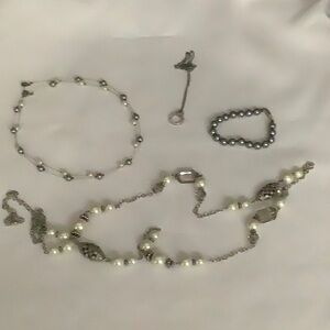 Elegant Silver and Pearl Jewelry Set